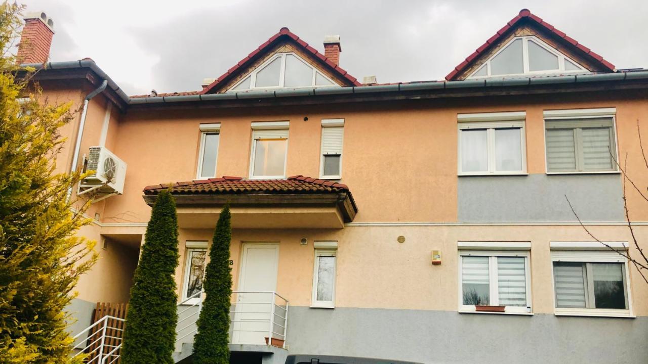 Akacvirag Apartman Lägenhet Siófok Exteriör bild